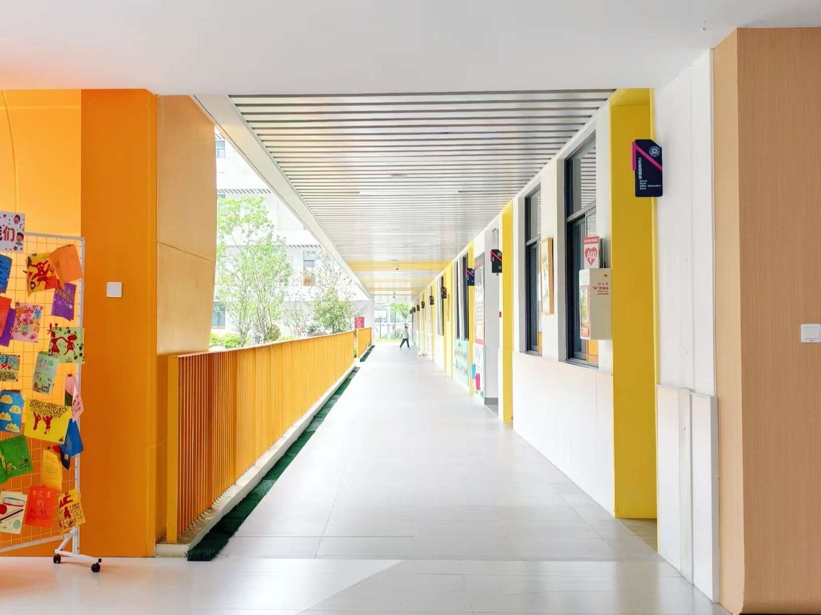 Keeping the Campus Clean: Jiechi Serves Songjiang Aiju School